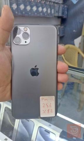 ابل ايفون 11 برو ماكس شرق اوسط للبيع في بغداد