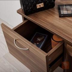 ميز مكتبي خشب MDF جوزي مستعمل للبيع في بغداد