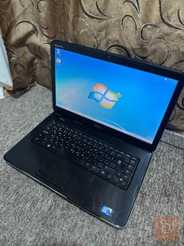 لابتوب Dell شاشة 16 بوصة مستعمل للبيع في بغداد