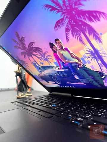 لابتوب Core i7 بكرت شاشة 6GB مستعمل للبيع في نينوى