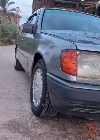 مرسيدس دب 300 1989 للبيع في البصرة