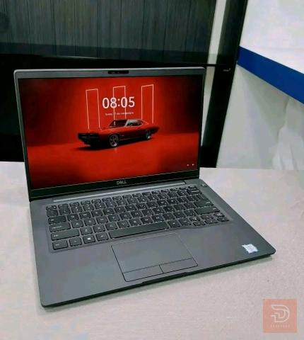 لابتوب Dell core i7 الجيل الثامن شاشة لمس مستعمل للبيع في بغداد