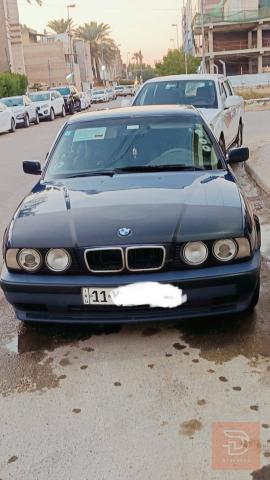 سيارة بمكينة وكير مكفولين