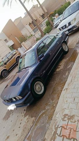 سيارة بمكينة وكير مكفولين