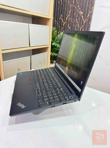 Lenovo E15 للبيع في بغداد
