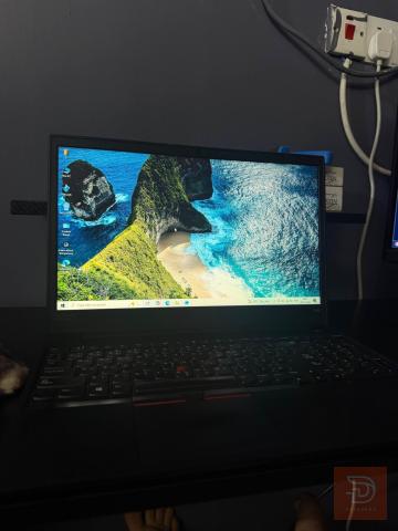 لابتوب Core i7 جيل ثامن مواصفات قوية مستعمل للبيع في بغداد