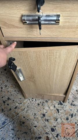 ميز باب مكسور مستعمل للبيع في بغداد