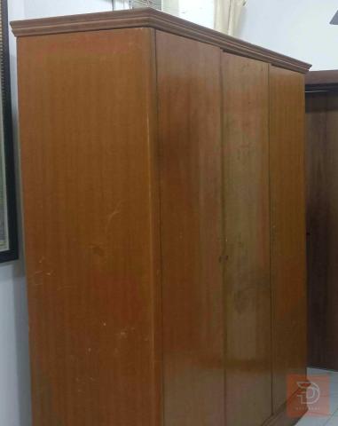 غرفة نوم نظيفة مع كنتور ٣ بيبان مستعمل للبيع في النجف الأشرف