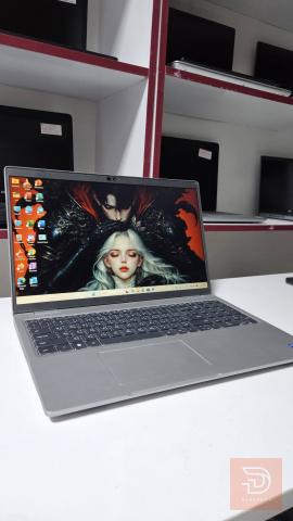 لابتوب Dell Latitude 5520 معالج i7 جيل 11 مستعمل للبيع في نينوى
