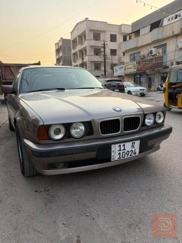 سيارة اصل 1990 للبيع في بغداد