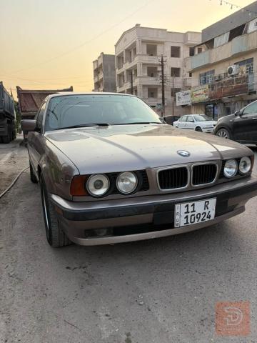 سيارة اصل 1990 للبيع في بغداد
