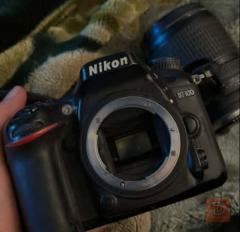 نيكون d7100 مع عدسة 18/140 للبيع في بغداد