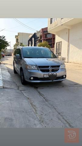 دوج كرڤان 2017 SXT فول مواصفات للبيع في كركوك
