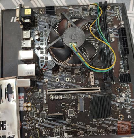 كومبو H410M PRO و I3 10100F مع مبرد للبيع في نينوى
