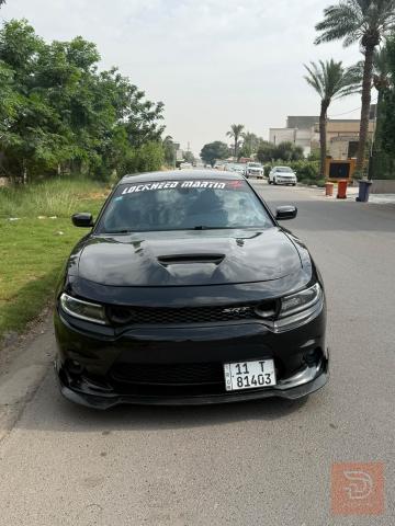 دوج جارجر SRT 5700 V8 اسود مستعمل للبيع في بغداد