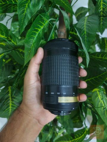 زوم رياضي نيكون 70-300(DX-VR) مستعمل للبيع في بغداد