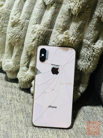 ايفون اكس اس ذهبي 64 غيغا للبيع في نينوى