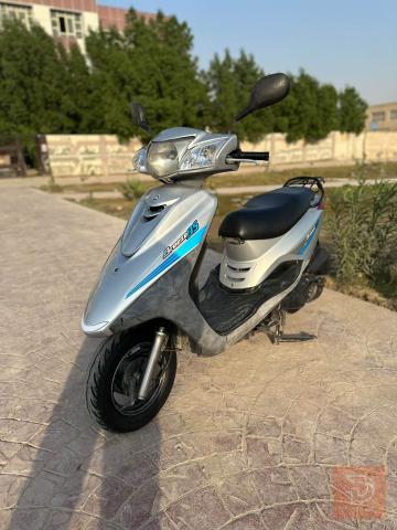 دراجة بريز ببغاء - نظيفة وجاهزة مستعمل للبيع في بغداد