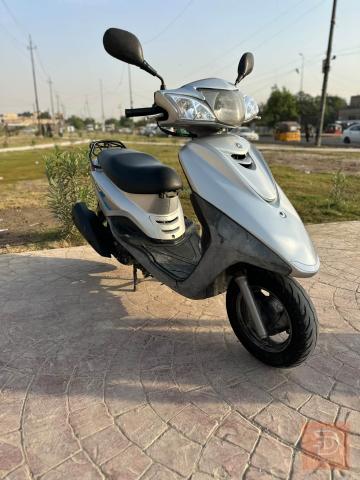 دراجة بريز ببغاء - نظيفة وجاهزة مستعمل للبيع في بغداد