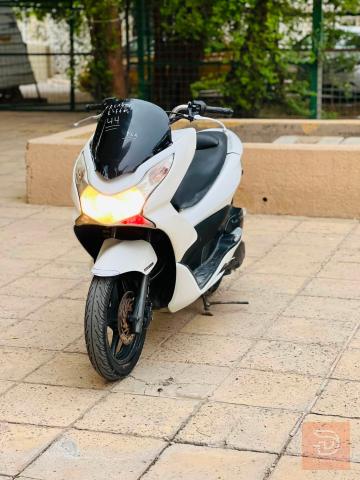 دراجة PCX الجيل الأول 150 للبيع في بغداد