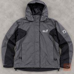 جاكيت Jack Wolfskin مطري مستعمل للبيع في عموم العراق