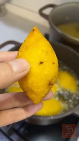 كبة بأنواع مختلفة للعشاء للبيع في ميسان