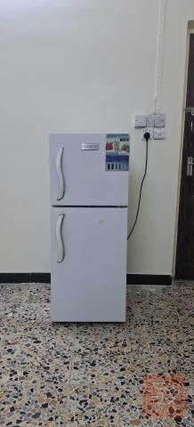 ثلاجة كينود 8 قدم مستعمل للبيع في بغداد