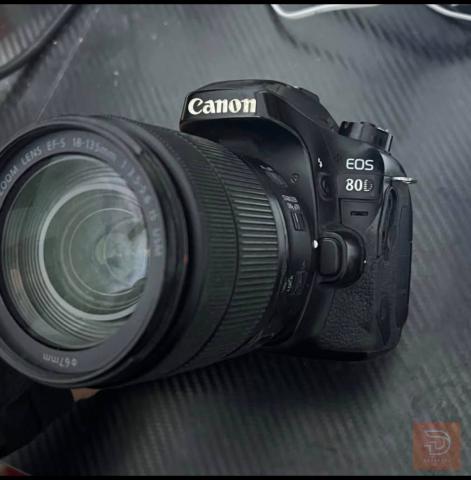 Canon EOS 80D مستعمل للبيع في البصرة