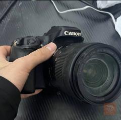 Canon EOS 80D مستعمل للبيع في البصرة