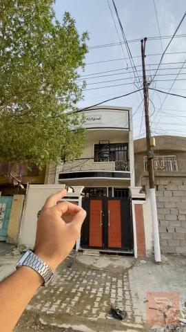 دار مساحة 100 متر طابقين للبيع في بغداد