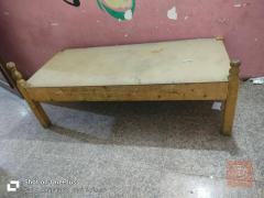 ميز بلازما نظيف جدا مستعمل للبيع في كربلاء المقدسة