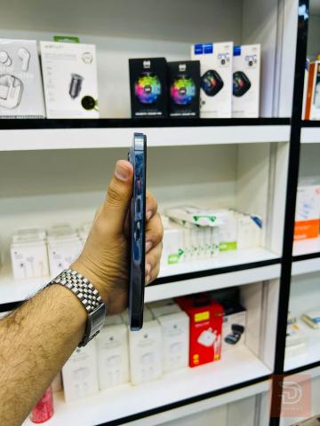 iPhone 13 pro max ذاكرة 512 لون بحري للبيع في بغداد