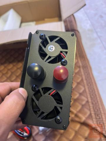 عاكسة 5600W V12 جديدة للبيع في عموم العراق
