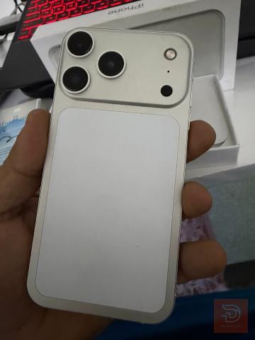 ايفون xr محول الى 17 برو مستعمل للبيع في بغداد