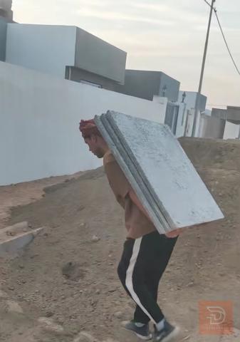 خدمة تصعيد وتنظيف مواد البناء في عموم العراق