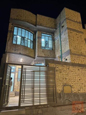 بيت طابقين حي بغداد 150 متر للبيع
