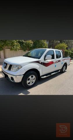نيفارا SE لون ابيض 2013 للبيع في بغداد