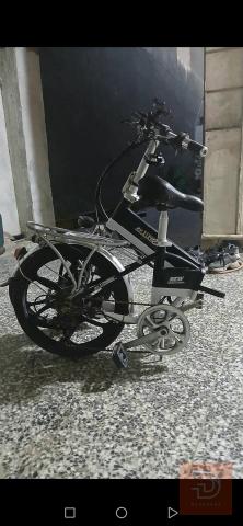 بايسكل شحن قابل للطي للبيع في بغداد