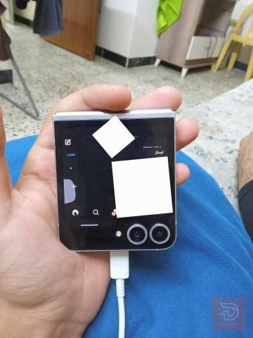 سامسونج Z Flip 6 شاشة داخلية طافية مستعمل للبيع في بغداد