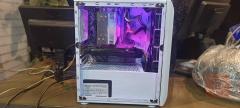 تجميعة كمبيوتر مع شاشة BenQ 19 بوصة أبيض للبيع في نينوى