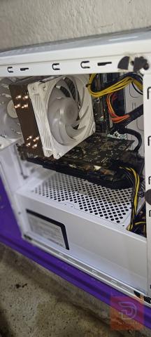 تجميعة كمبيوتر مع شاشة BenQ 19 بوصة أبيض للبيع في نينوى