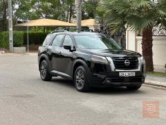 nissan pathfinder 2022 SV black