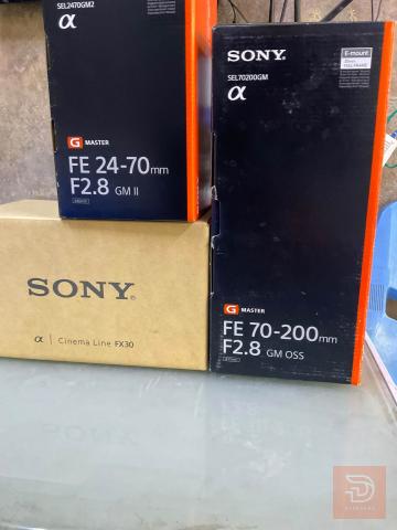 كاميرا سوني FX30 مع ملحقاتها جديد للبيع في بابل