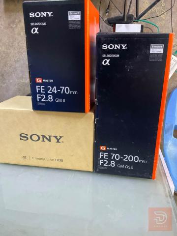 كاميرا سوني FX30 مع ملحقاتها جديد للبيع في بابل