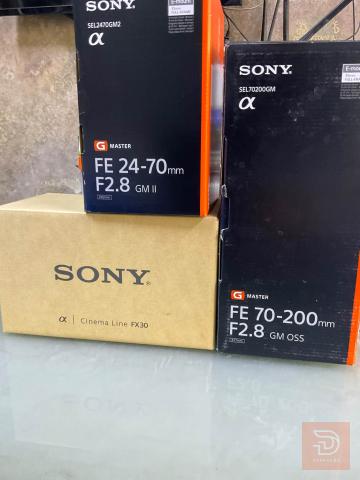 كاميرا سوني FX30 مع ملحقاتها جديد للبيع في بابل