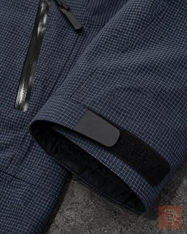 جاكيت ARCTERYX مقاوم للماء جديد للبيع في عموم العراق