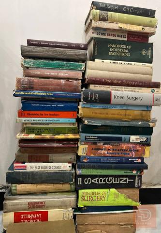 مجموعة كتب 50 كتاب للبيع في عموم العراق