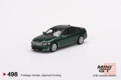 مجسم سيارة BMW ALPINA B7 xDrive من MINI GT أخضر معدني للبيع في بغداد