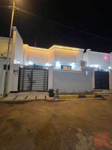 بيت 150 متر في النجف شارع المطار للبيع