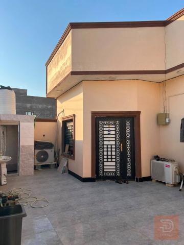 بيت في الصالحية مساحة 200 متر 2025 للبيع في البصرة
